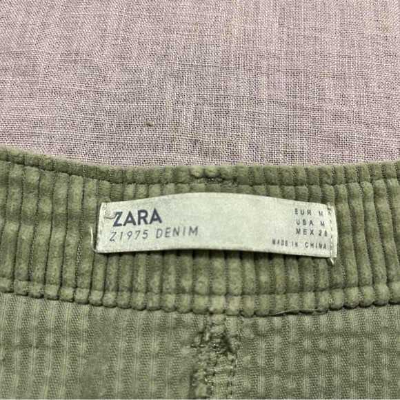Sage Green Corduroy Button-Front Skirt Size Medium Zara Fall Academia Y2K - Picture 4 of 8